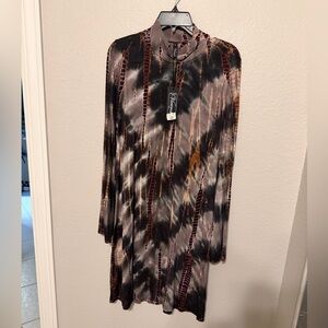 Vierick Long Sleeve Dress in Black and Brown